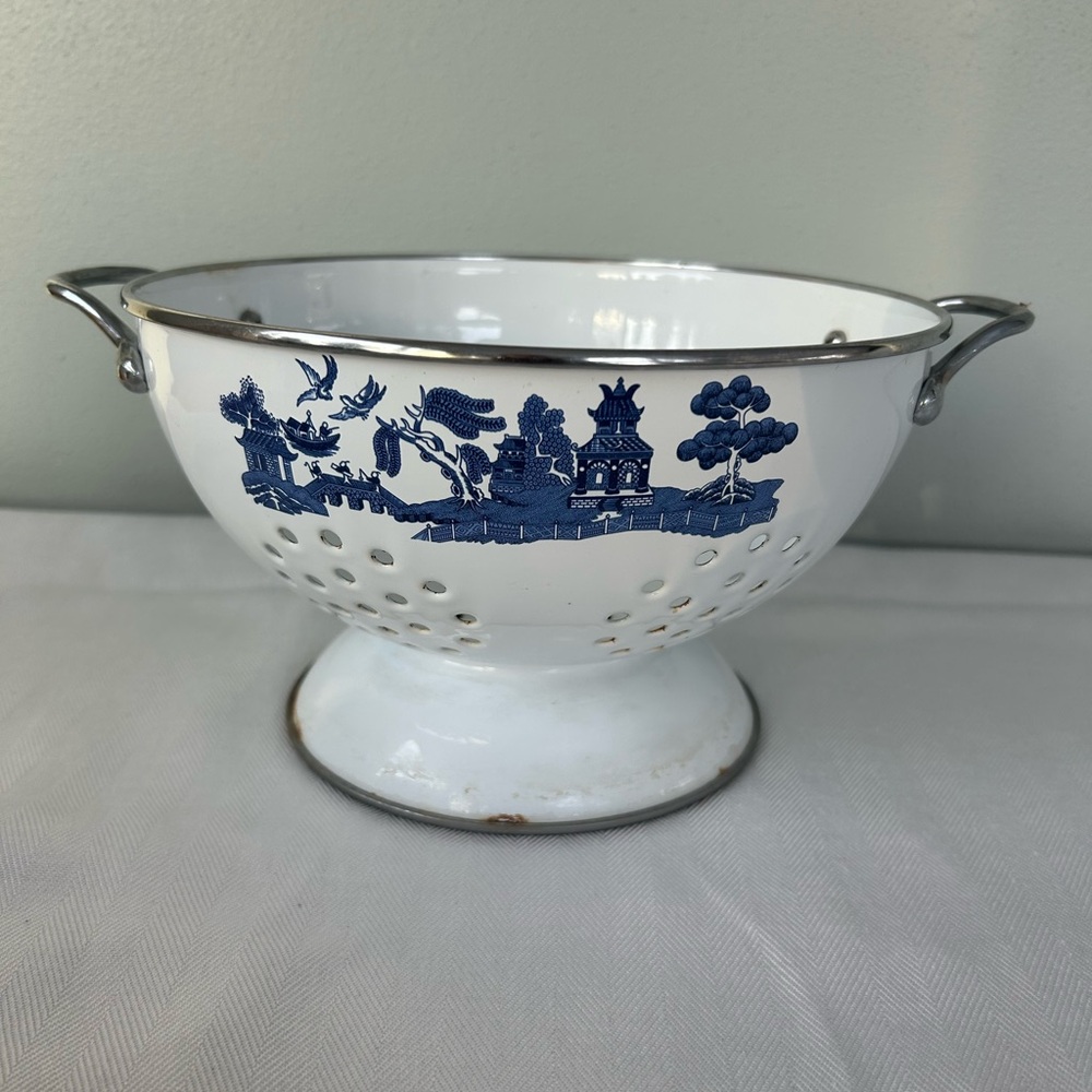 Blue Willow Enamelware Strainer Colander Vintage Farmhouse Kitchen Decor